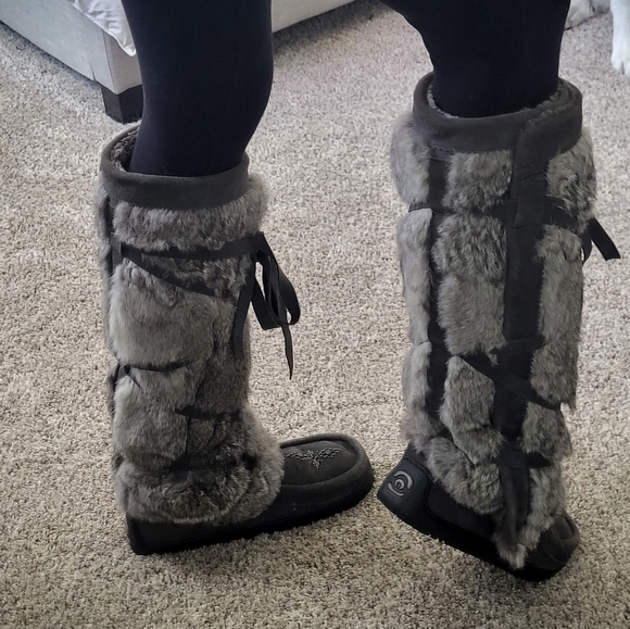 Tall Wrap Manitoba Mukluks - Picture 5 of 10